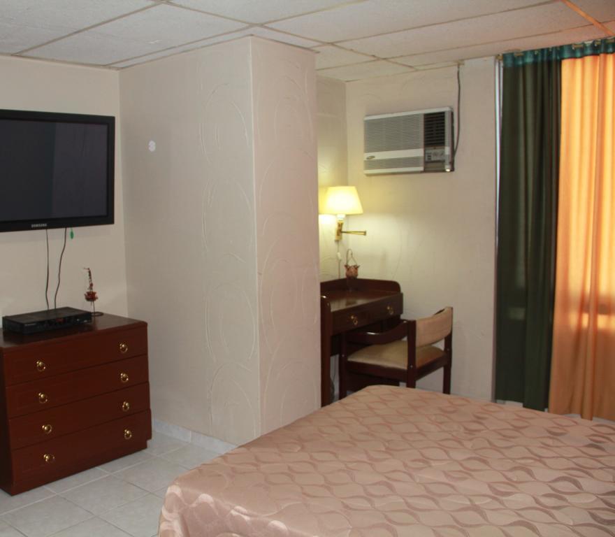 Hotel La Torre Guayaquil Zimmer foto