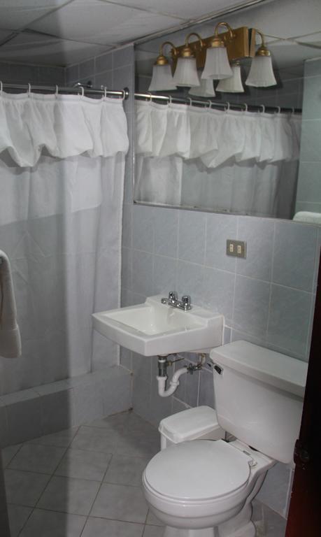 Hotel La Torre Guayaquil Zimmer foto