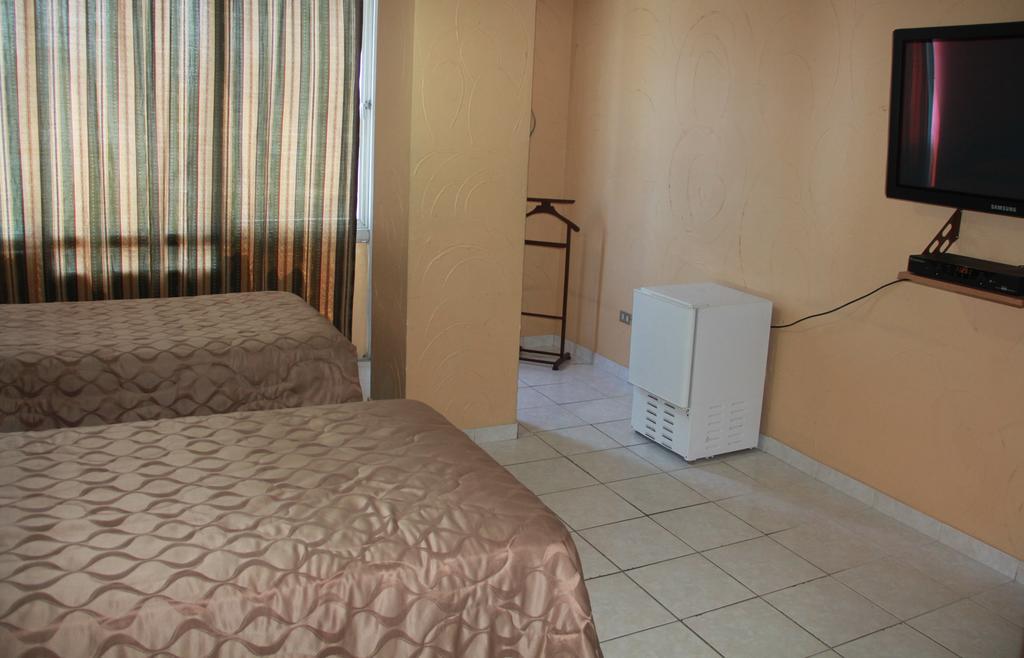 Hotel La Torre Guayaquil Zimmer foto