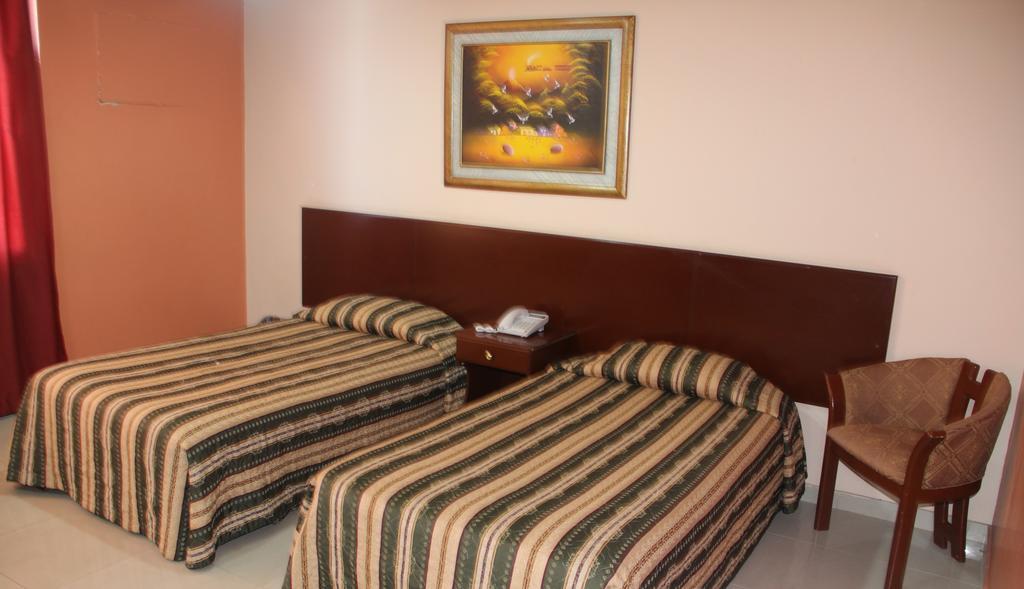 Hotel La Torre Guayaquil Zimmer foto