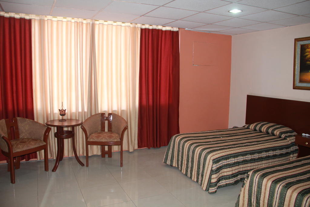 Hotel La Torre Guayaquil Zimmer foto